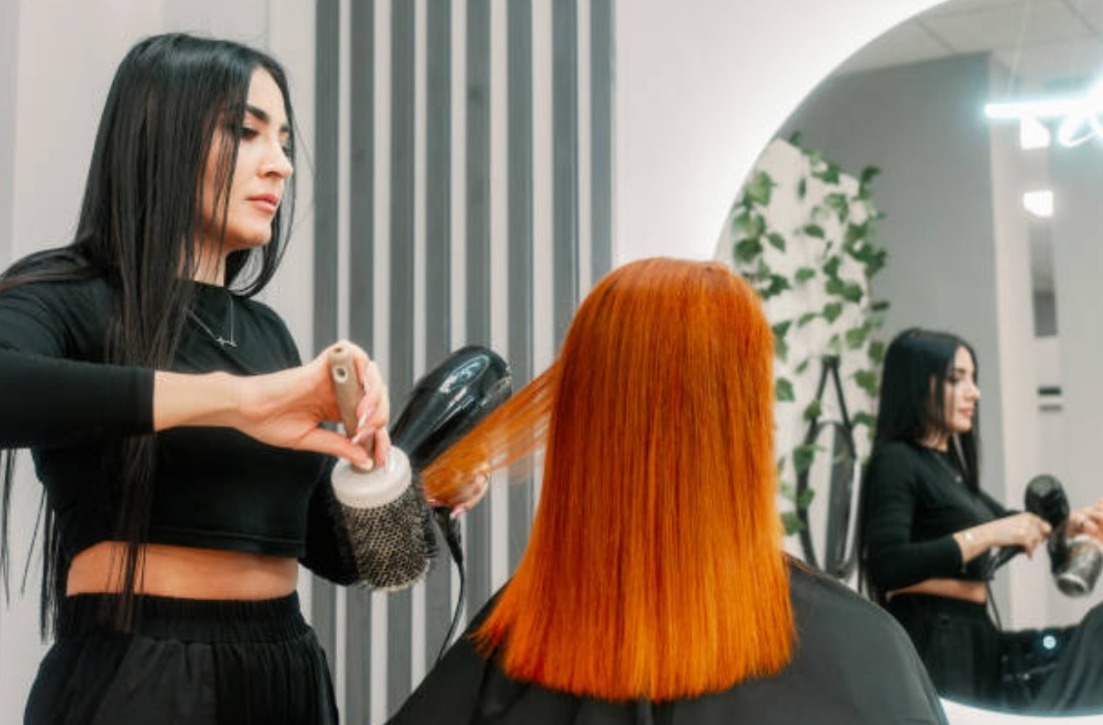 El impacto del calor en el cabello: ¿Cómo afecta a tu salud&nbsp;capilar?