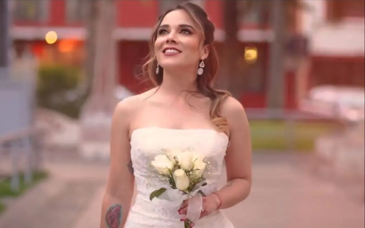 Candidata a diputada de Morena sorprende con campaña vestida de «Novia»