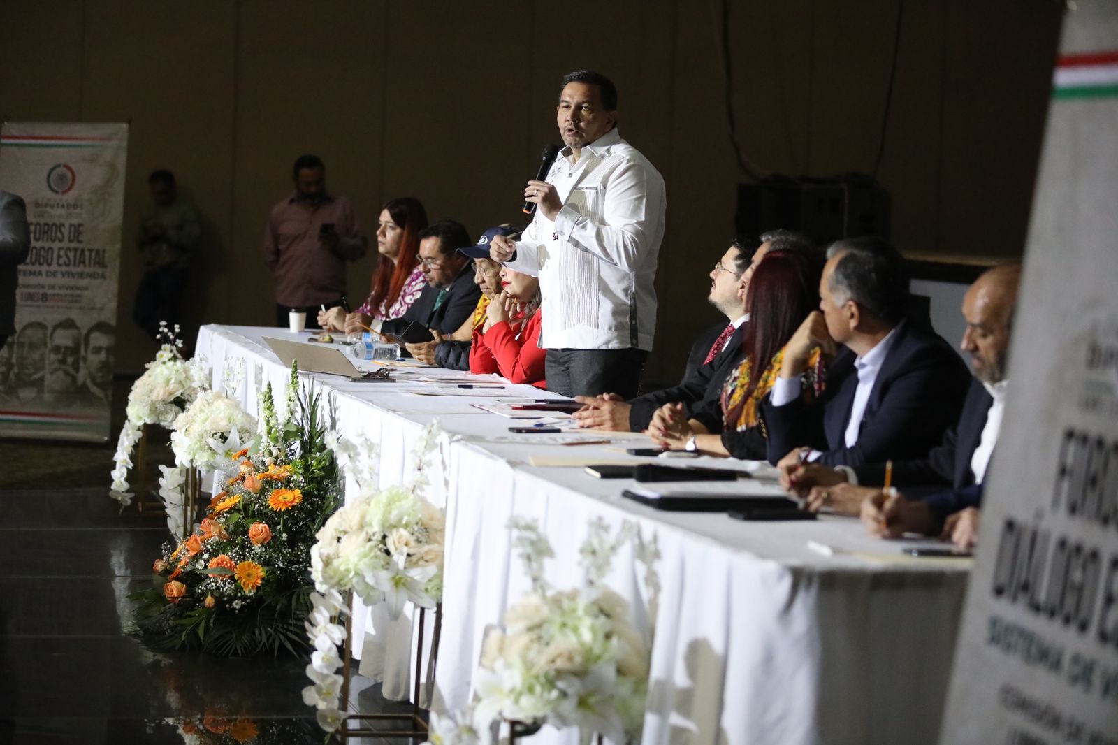 Alcalde da Inicio a Encuentro Crucial: Debate sobre Reformas Constitucionales y&nbsp;Vivienda