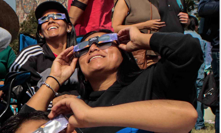¡Precaución durante el Eclipse Total del Sol del 8 de abril de&nbsp;2024!