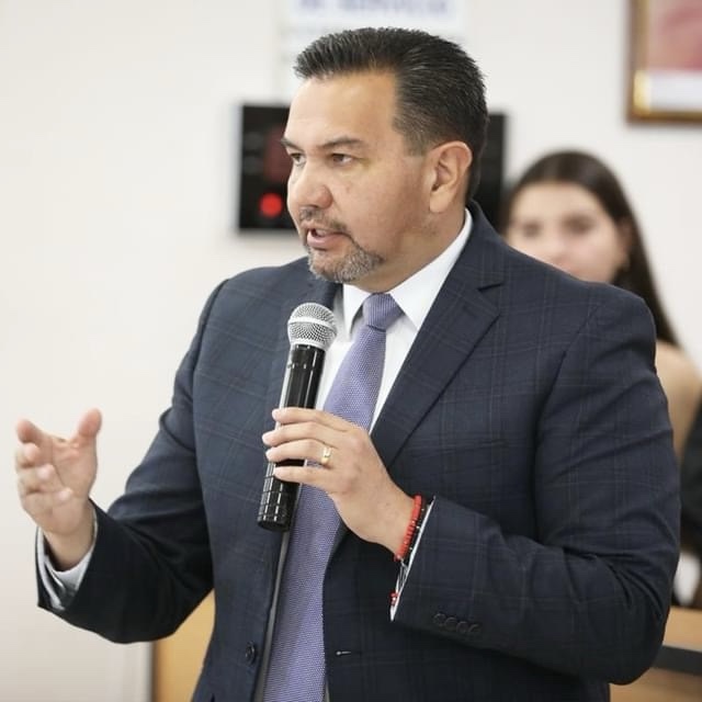 DAN LICENCIA A CRUZ PÉREZ CUÉLLAR, VA POR LA&nbsp;REELECCIÓN