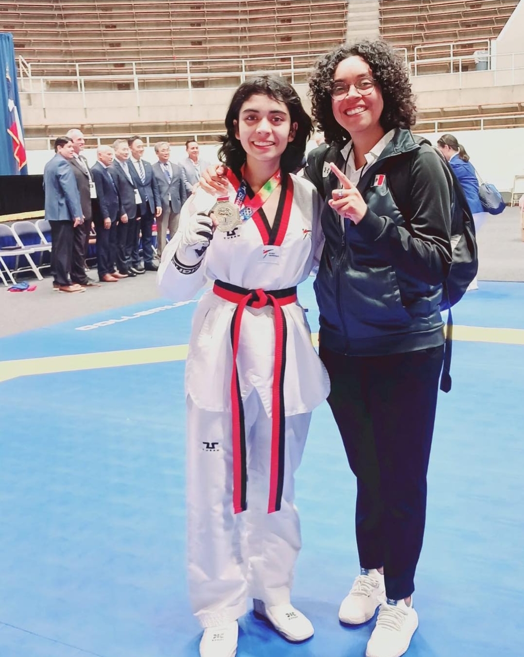 ¡NIÑA TAEKWONDOÍN BRILLA!