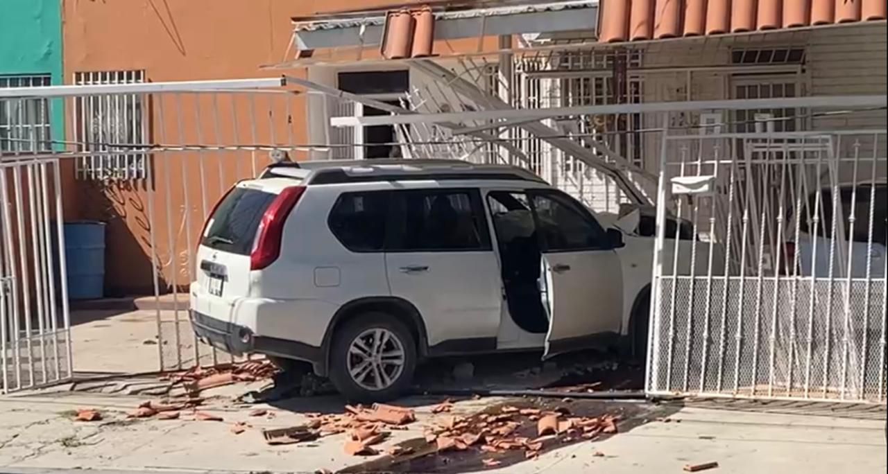 JOVENCITA PROVOCA APARATOSO CHOQUE.