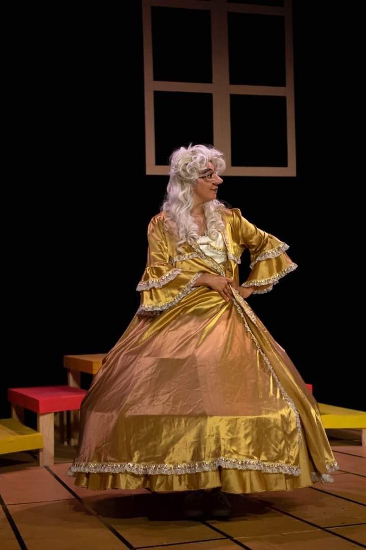 UNA NOCHE LLENA DE MAGIA TE ESPERA