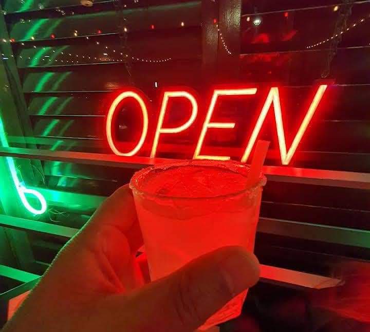 ¡HOY ES LA PACHANGA!