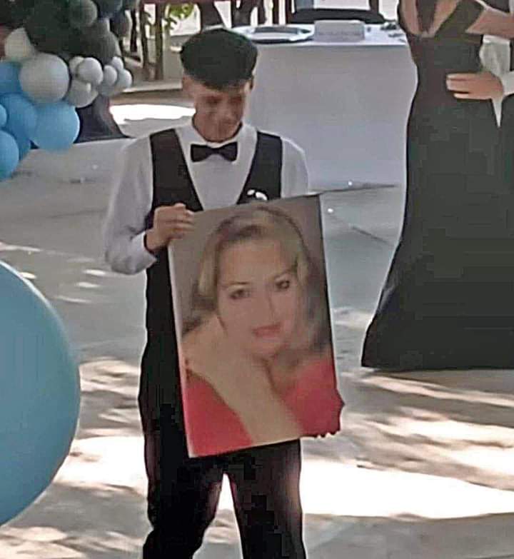 UN VALS MUY&nbsp;TRISTE