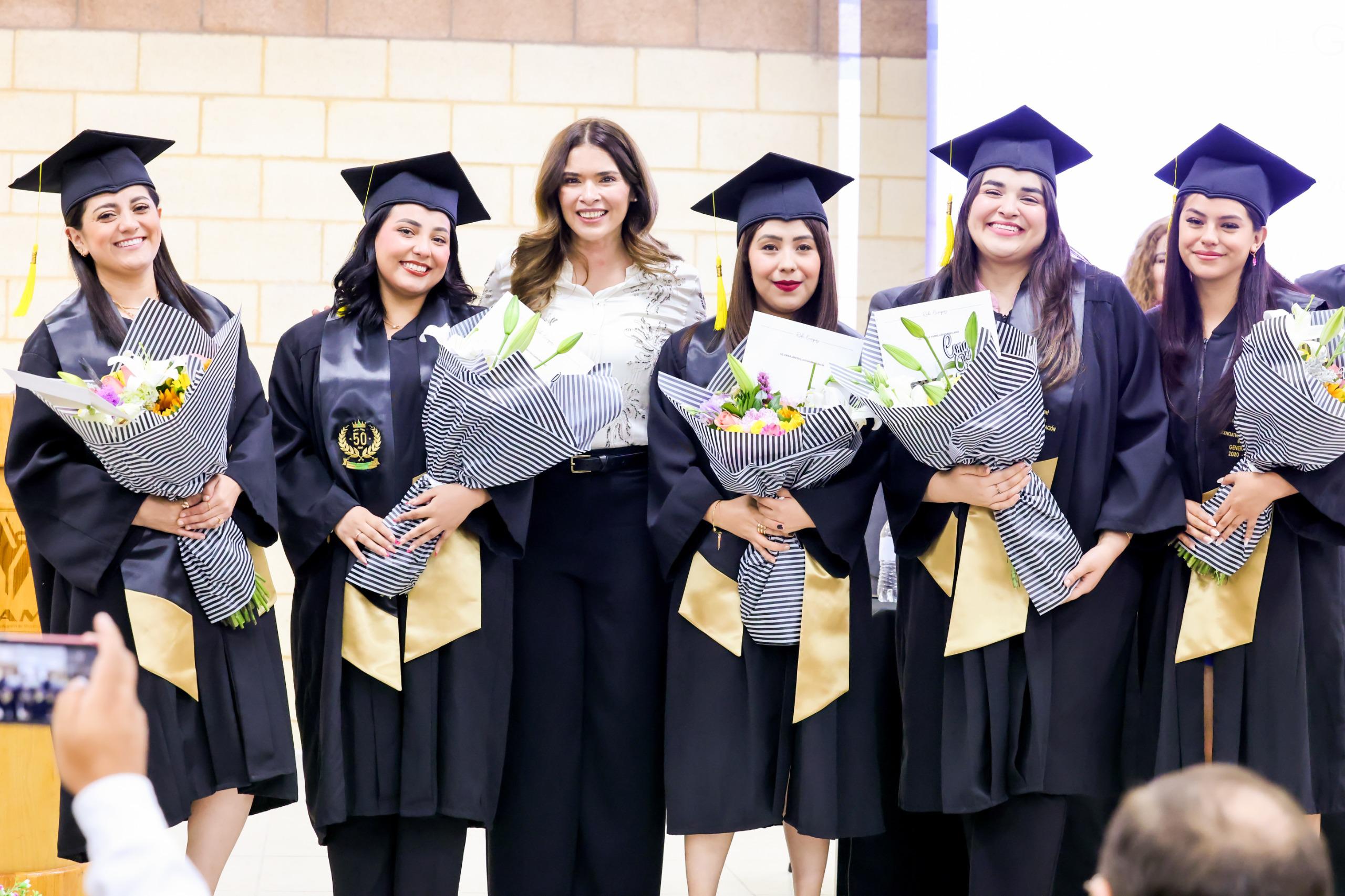 CELEBRARON SU DÍA CON UNA COMPAÑÍA&nbsp;ESPECIAL.