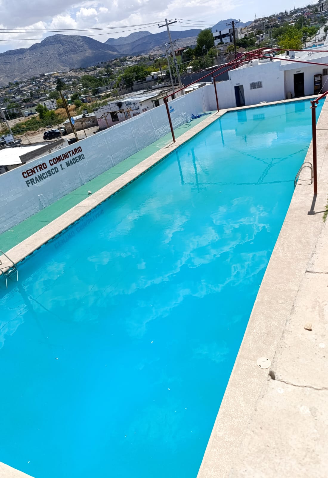 NUEVA ALBERCA PARA LOS JUARENSES EN LA FRANSISCO I.&nbsp;MADERO.