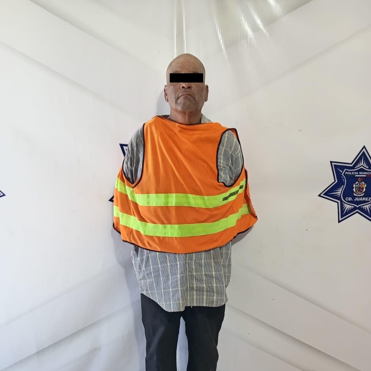 GOLPEA A SU ESPOSA Y LE PRENDE FUEGO A SU&nbsp;CASA