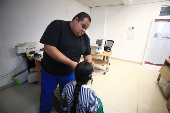 ENTREGARÁN LENTES GRATUITOS A NIÑOS, DURANTE EL MES DE AGOSTO.