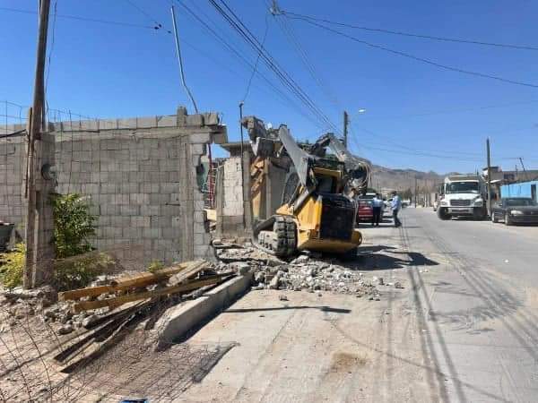 DEMOLICIÓN EN DIVISIÓN DEL NORTE