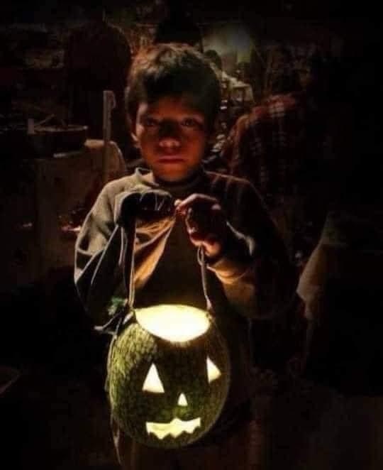 ¡REGALA DULCES CON EMPATÍA, NO TODOS LOS NIÑOS TIENEN DISFRAZ!🎃🍫🍡🍭