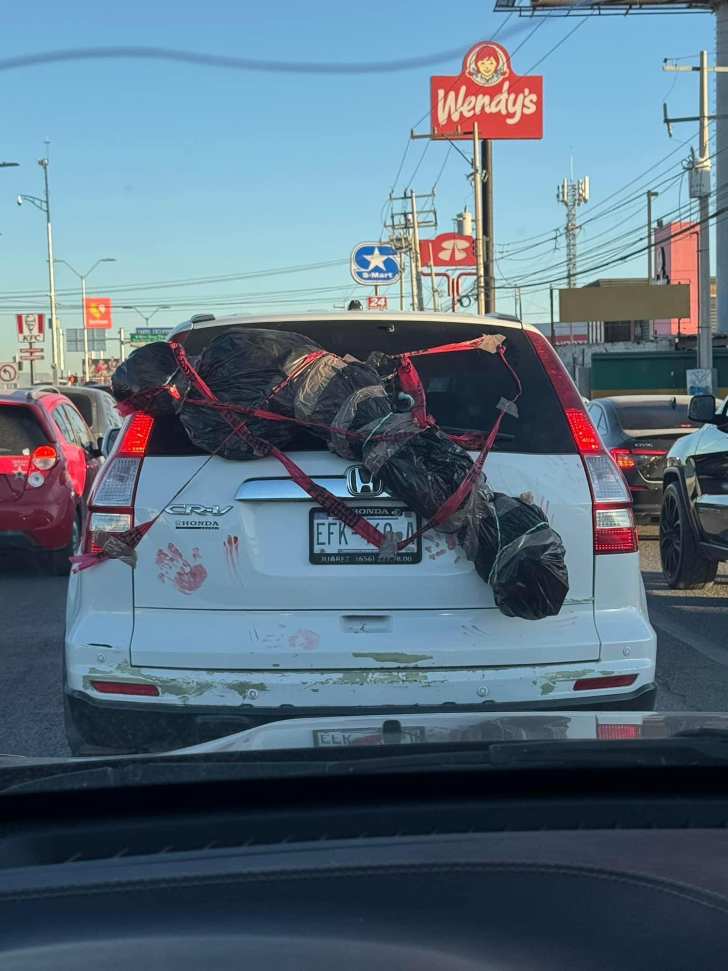 ¡ES HALLOWEEN, NO CALENTAR LA PLAZA!😱🎃