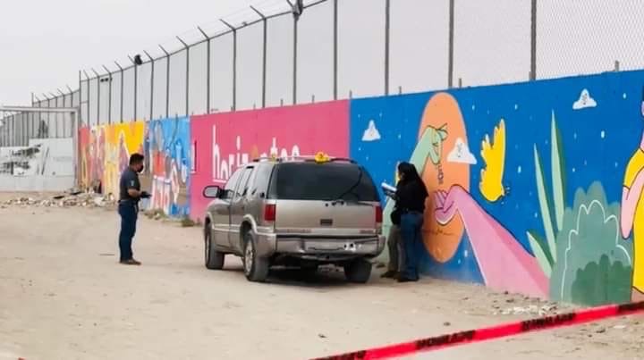 ¡ENCUENTRAN CUERPO DE MUJER ENVUELTO EN SABANAS DENTRO DE VEHÍCULO! 😨🚨