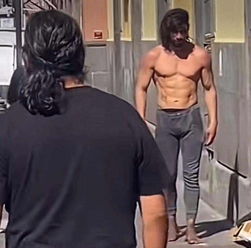 UNA BAÑADITA Y PA MI AMIGA&nbsp;👀🫢