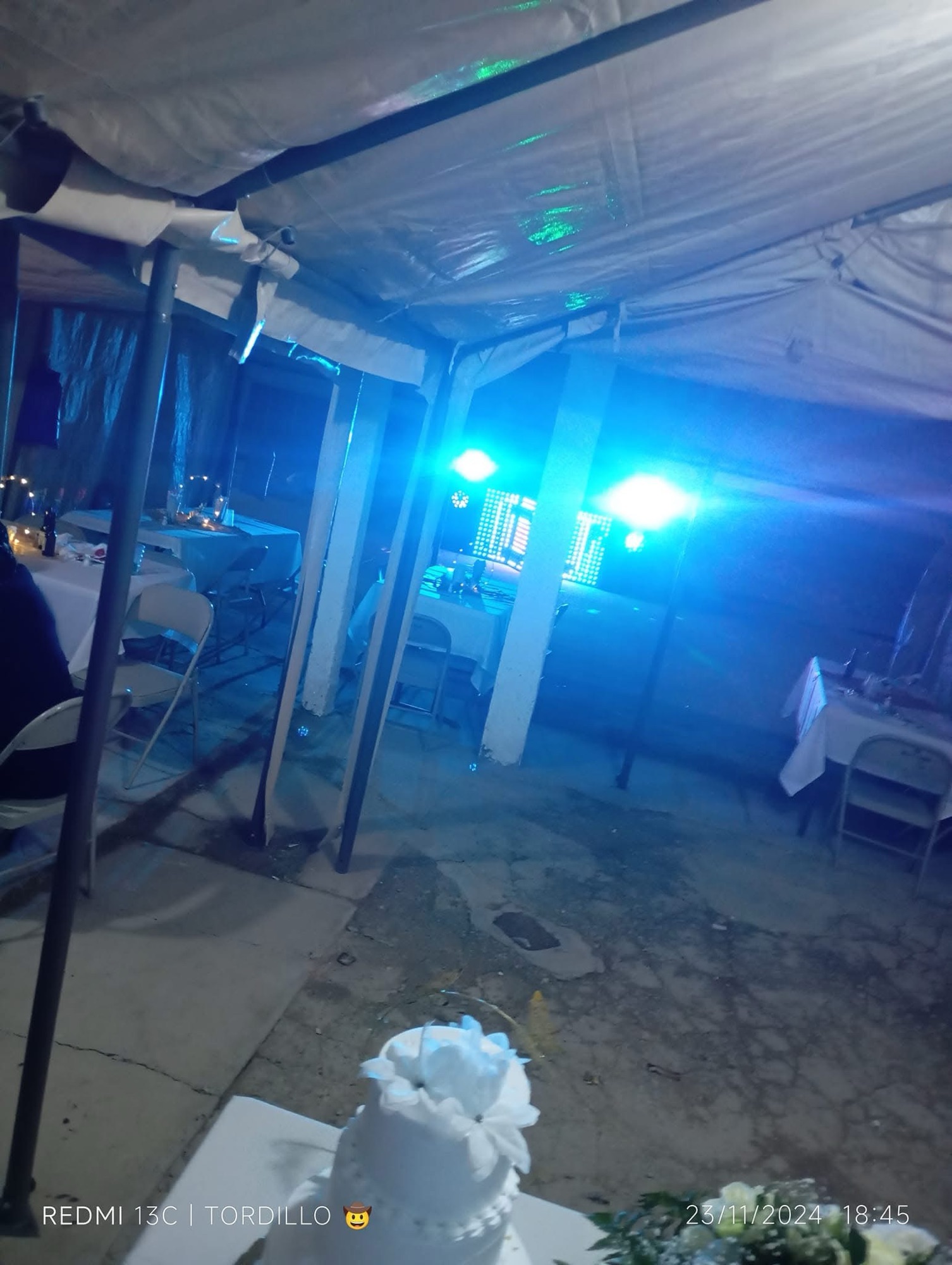 ¡APOYEMOS FEMMES, HICIERON UNA BODA Y NO HA LLEGADO NADIE! 🙏🎂🥂