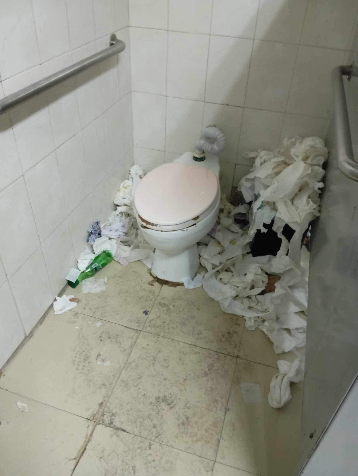 ¡DENUNCIA CIUDADANA POR LOS BAÑOS DEL IMSS 35! 😱😷