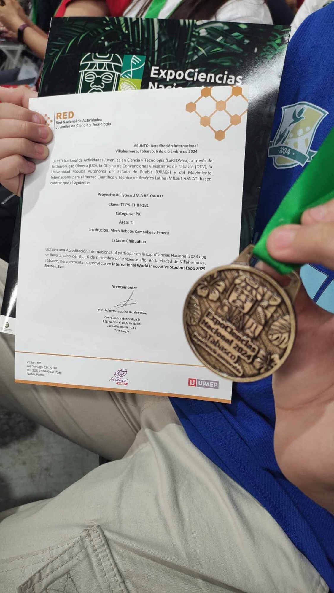 ¡NIÑO JUARENSE GANA MEDALLA EN EXPOCIENCIA DE TECNOLOGÍA CON PROYECTO PARA COMBATIR BULLYING! 🤩🥇🤖