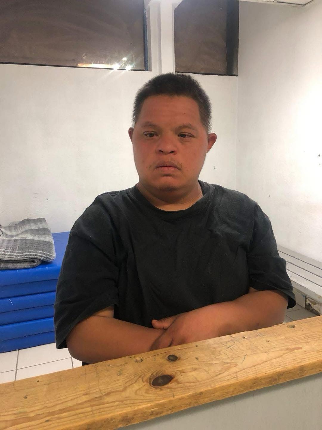 SE SOLICITA APOYO PARA LOCALIZAR FAMILIARES DE HOMBRE DESORIENTADO 🚨&nbsp;🚓