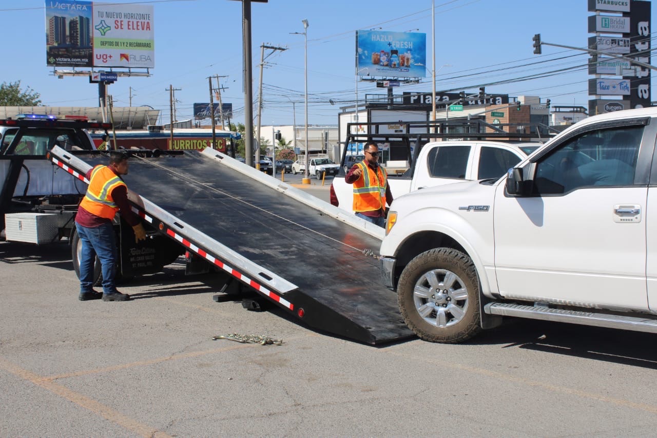 ASÍ FUE EL PRIMER SERVICIO GRATUITO CON LAS NUEVAS GRÚAS DE AUXILIO&nbsp;VIAL