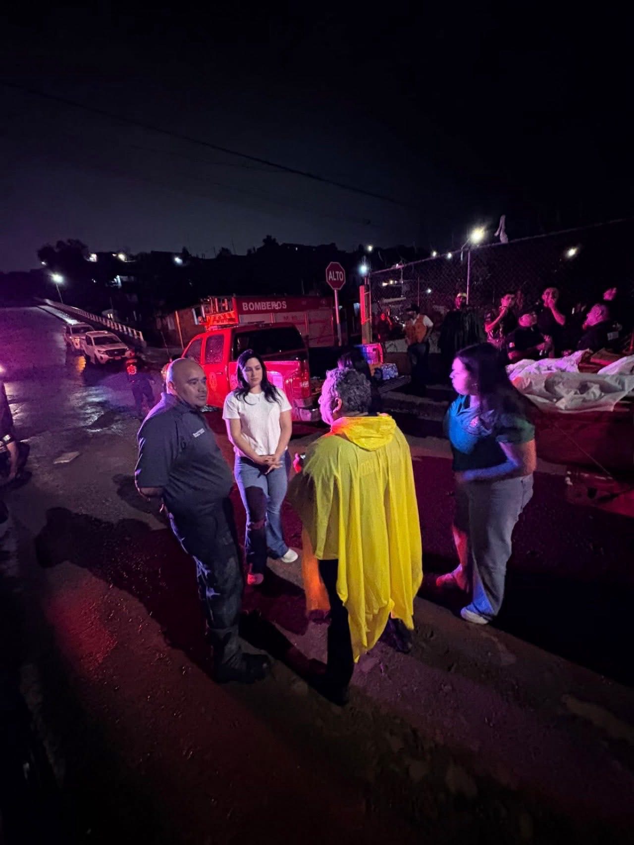 ACOMPAÑA REGIDORA A EQUIPOS DE RESCATE EN ZONAS AFECTADAS POR TROMBA EN&nbsp;JUÁREZ