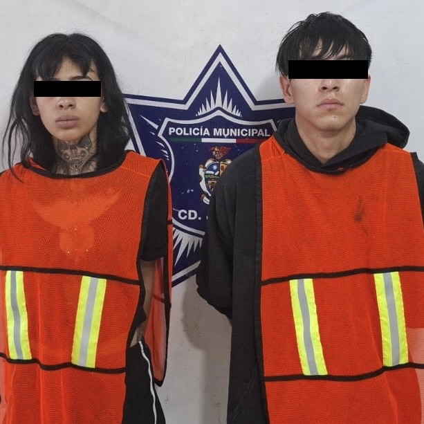 DETIENEN A PAREJA CON ARMA BLANCA Y OBJETOS ROBADOS