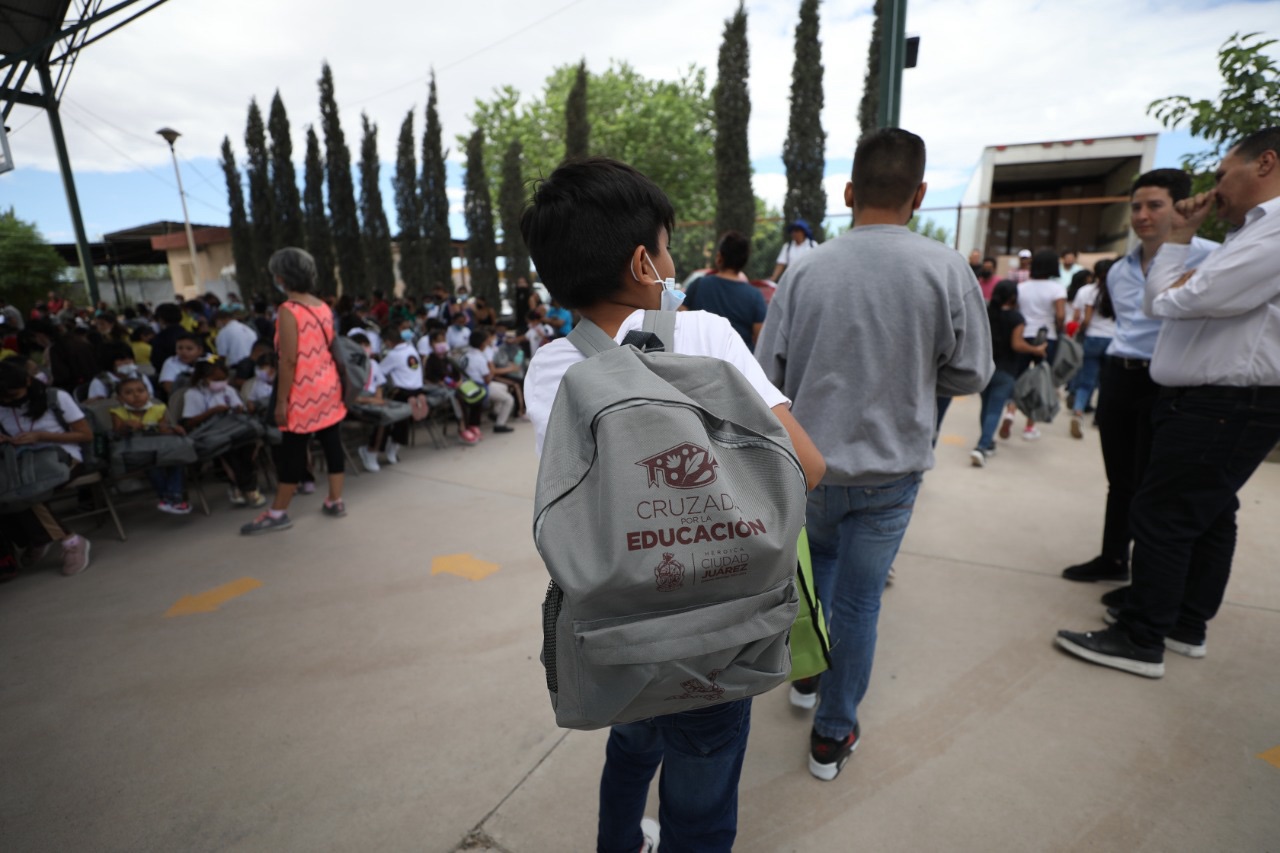 ÚLTIMO DÍA PARA PEDIR MOCHILAS Y ÚTILES