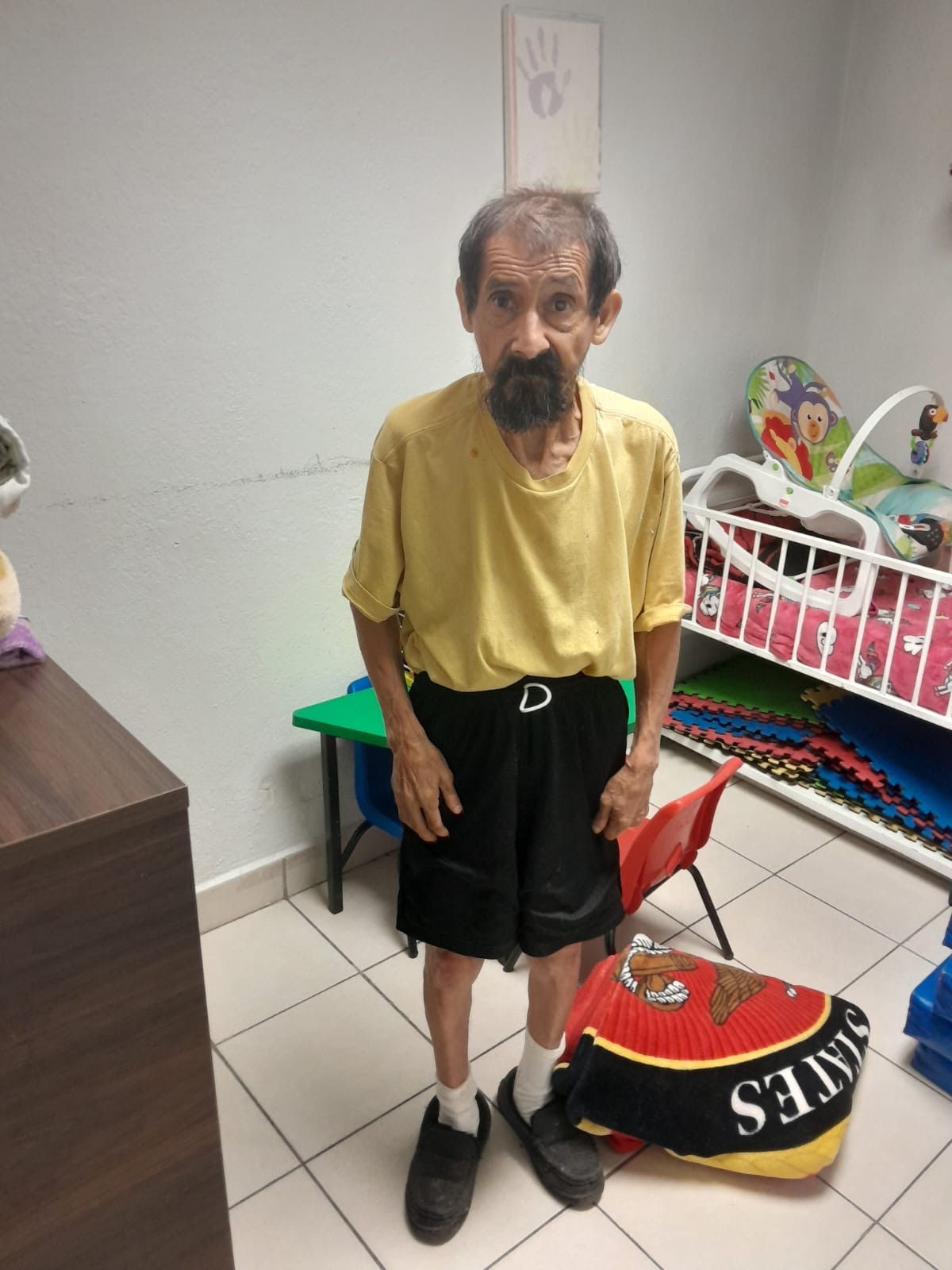 ABUELITO ENCONTRADO SIN PODER HABLAR