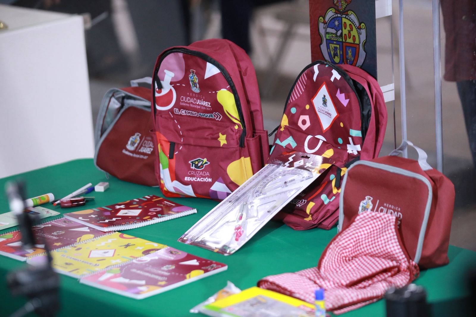 178 MIL ALUMNOS RECIBIRÁN MOCHILAS Y LONCHERAS