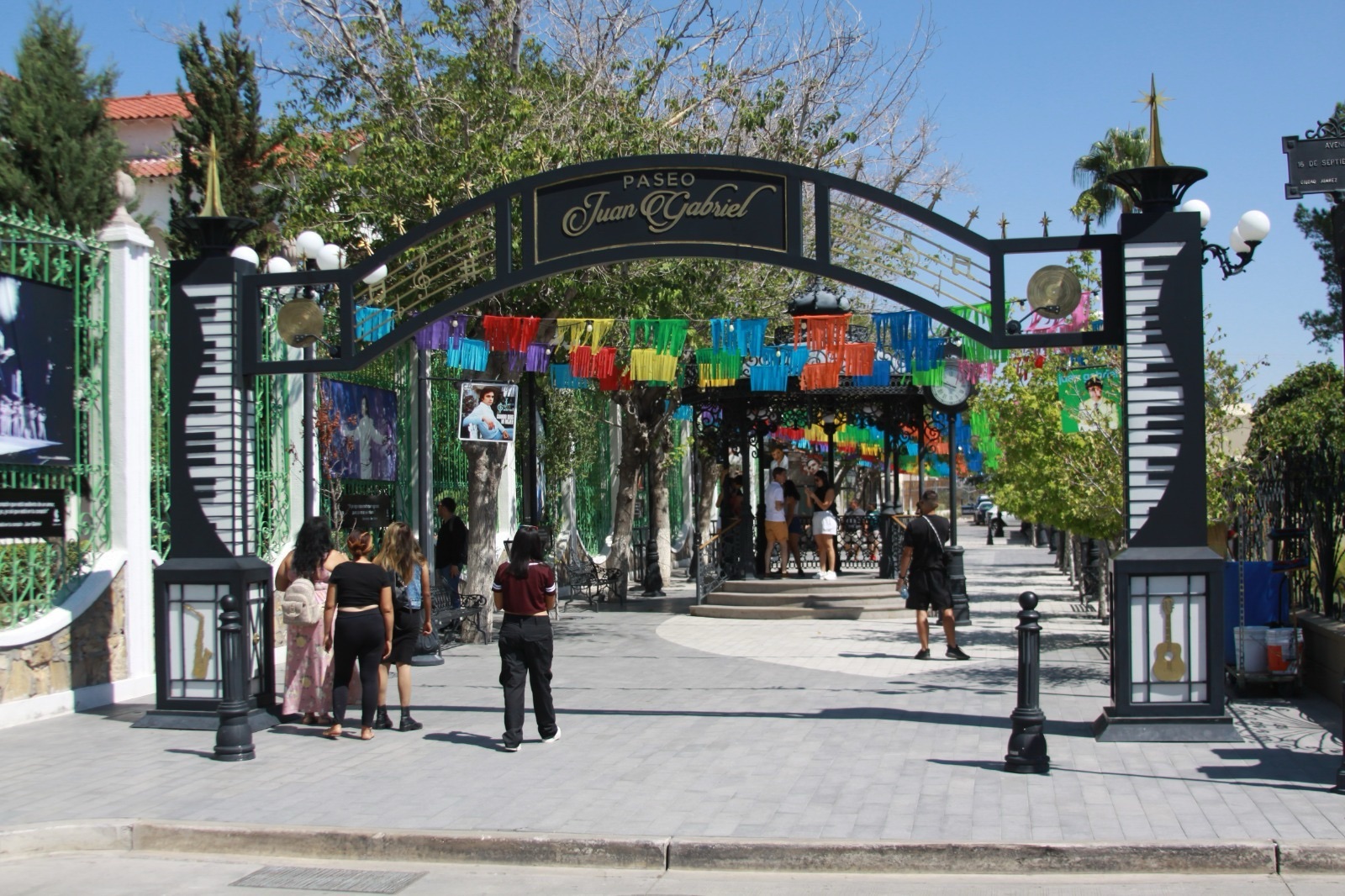 CIERRE VIAL POR JUÁREZ JUANGABRIELISIMO