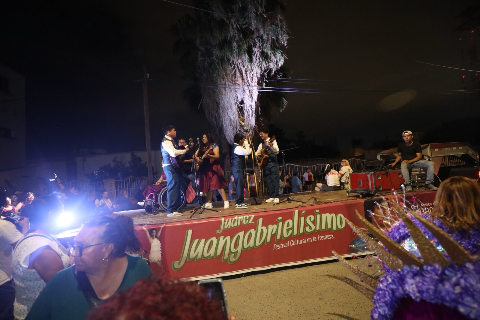 JUÁREZ CELEBRA CALLEJONEADA EN HOMENAJE A JUAN GABRIEL