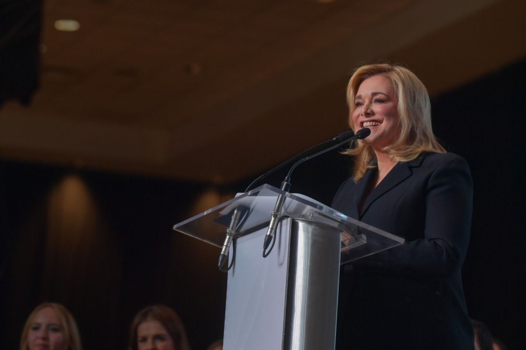 GOBERNADORA MARU CAMPOS PIDE IMPARTIR JUSTICIA SIN&nbsp;POLITIZAR