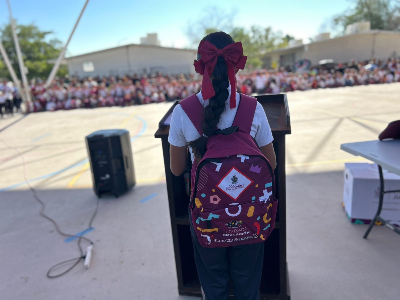 ENTREGAN MOCHILAS A ESTUDIANTES EN&nbsp;JUÁREZ