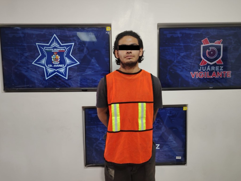 HOMBRE DETENIDO EN JUÁREZ POR ATAR A UNA PERRITA PITBULL Y COLGARLA DE UN&nbsp;ÁRBOL