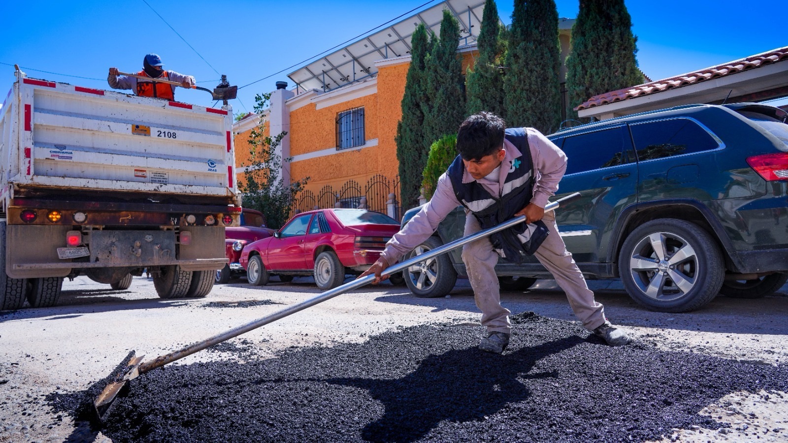 JMAS REPARA CASI 500 BACHES