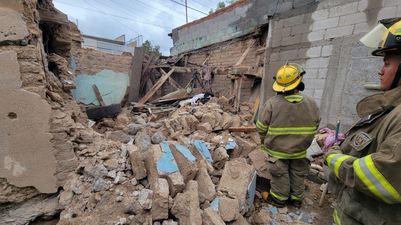 ATIENDE PROTECCIÓN CIVIL DERRUMBE EN FINCA DE&nbsp;ADOBE