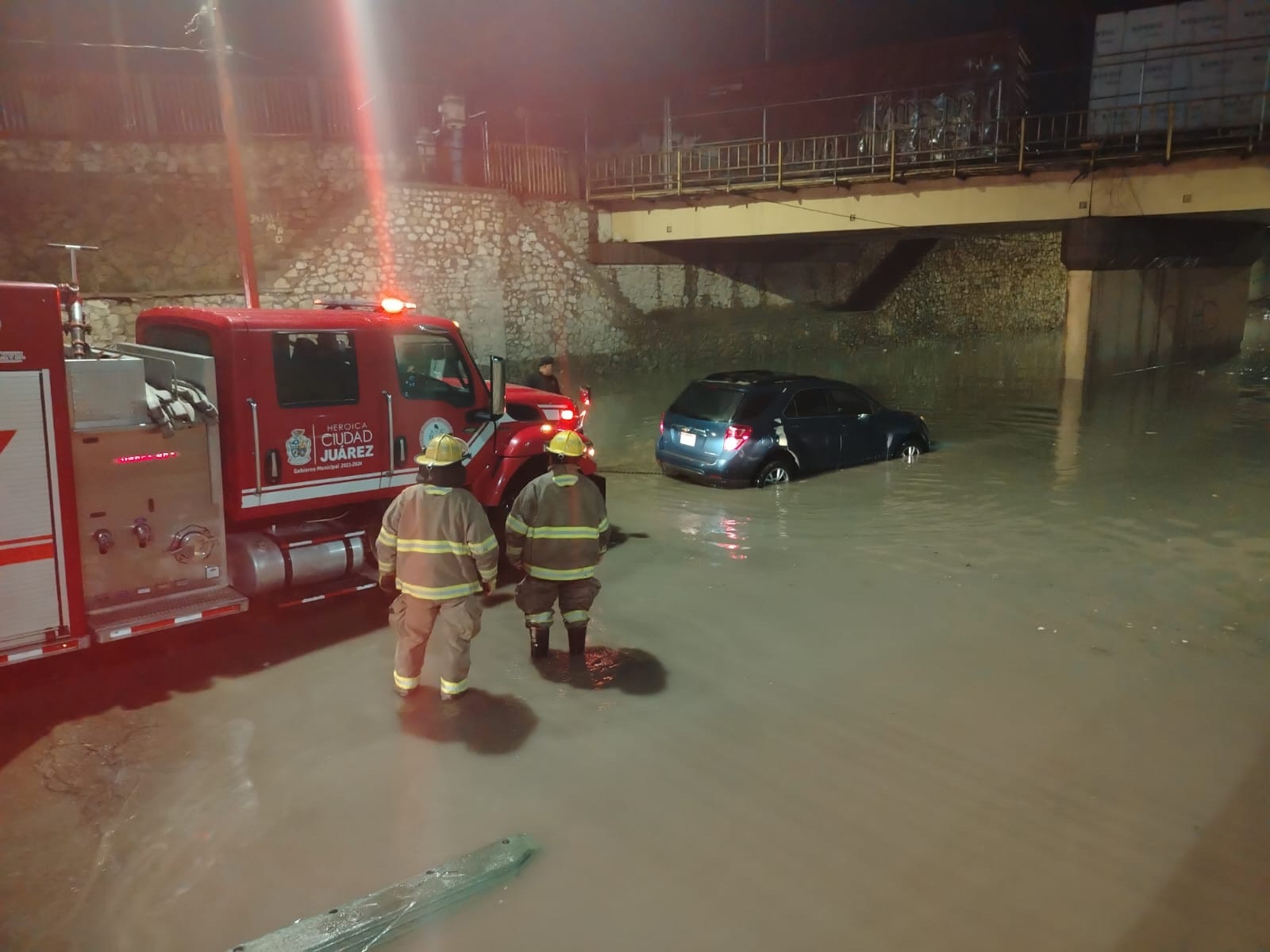 DEPENDENCIAS MUNICIPALES RESPONDEN A EMERGENCIAS POR LLUVIAS