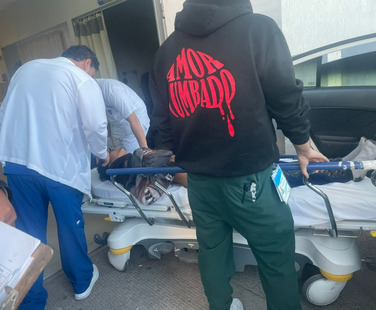 POLICÍAS APOYAN DOS EMERGENCIAS MÉDICAS EN DISTINTOS PUNTOS DE LA&nbsp;CIUDAD