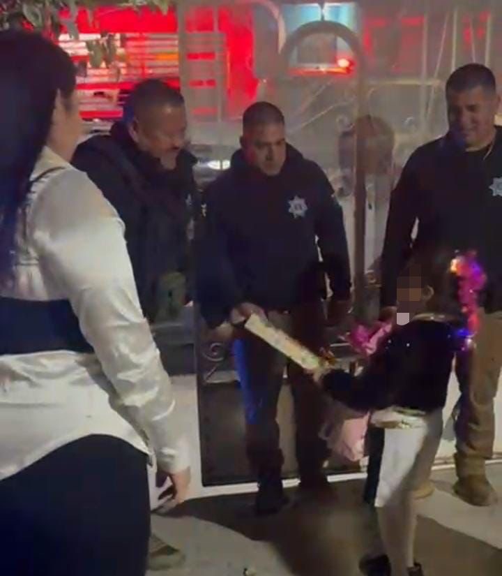 POLICÍA PARTICIPA EN FESTEJO INFANTIL ANTE FALTA DE&nbsp;INVITADOS