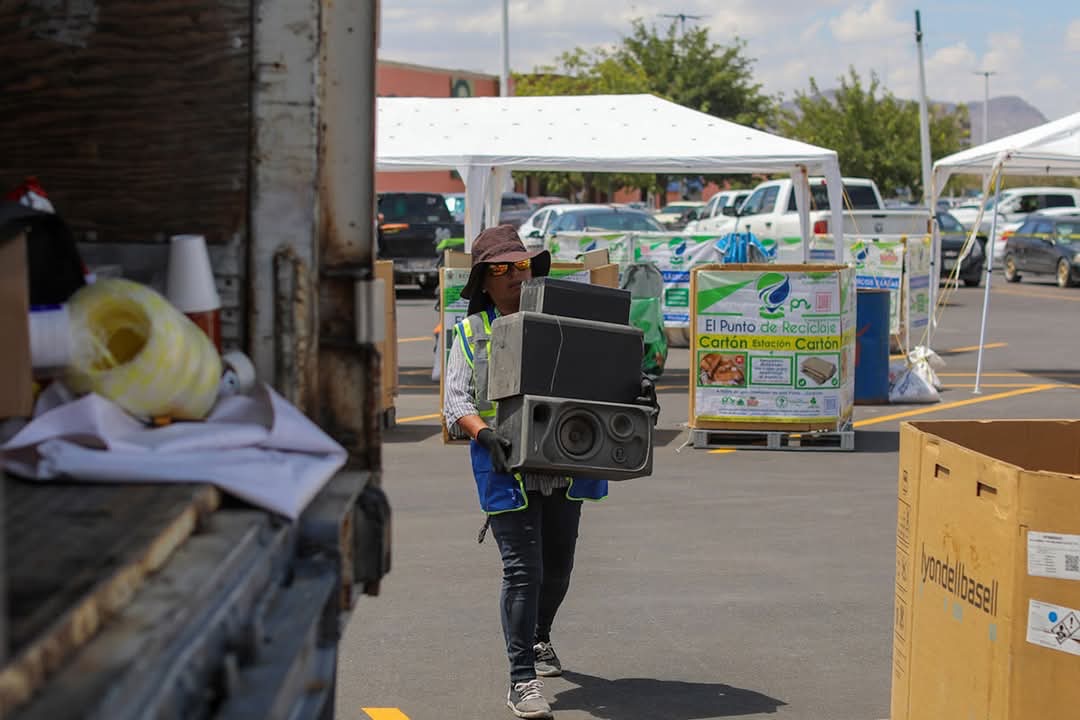 UNA TONELADA DE BASURA ELECTRONICA MENOS EN JUÁREZ