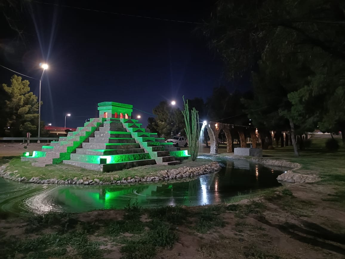 MANTENIMIENTO A ILUMINACIÓN DE PIRÁMIDE EN EL CHAMIZAL