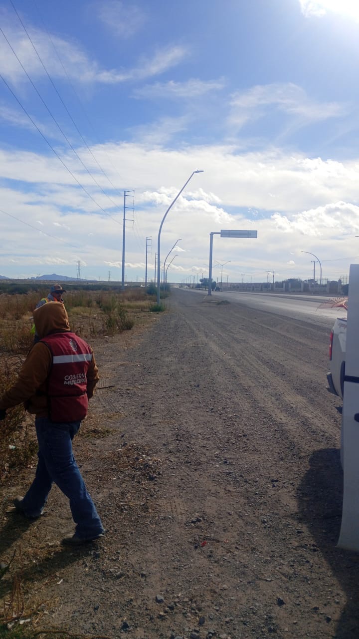 CONTINÚAN LABORES DE LIMPIEZA EN LA ENTRADA A JUÁREZ
