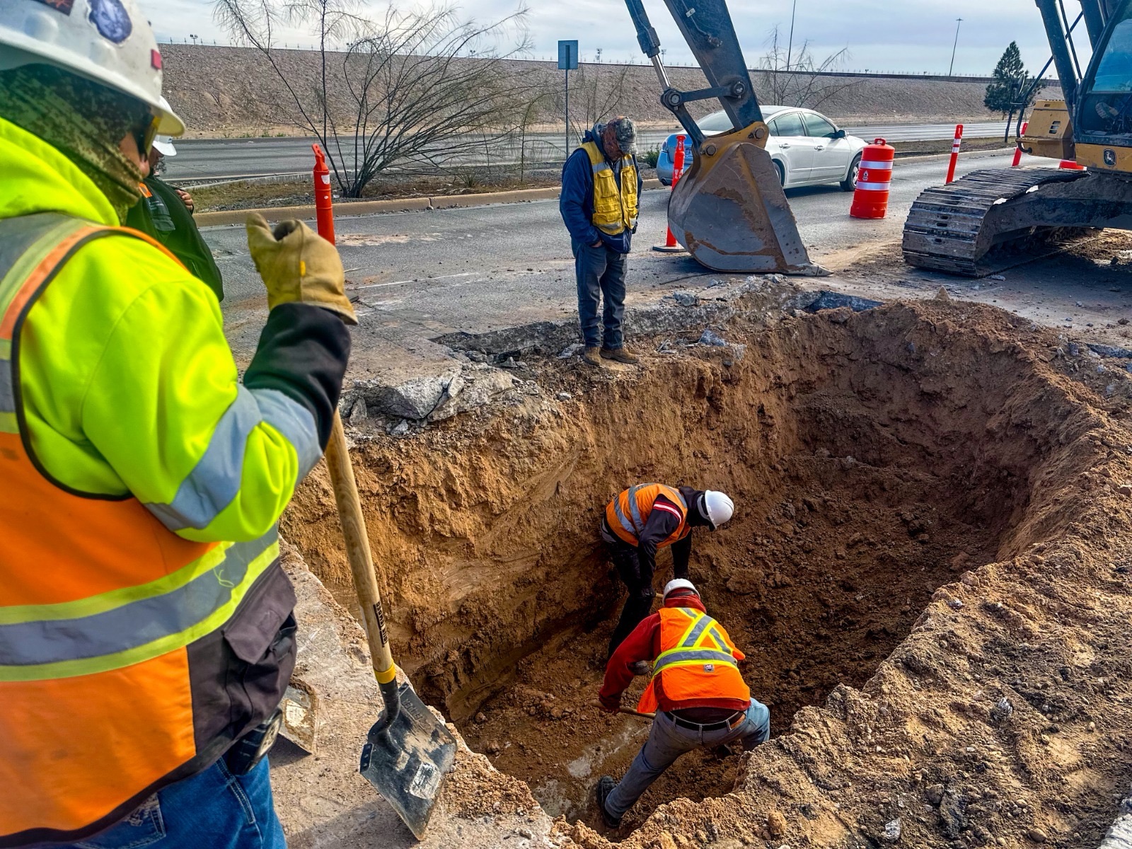 JMAS REPARA HUNDIMIENTO EN EL COLECTOR CUATRO&nbsp;SIGLOS