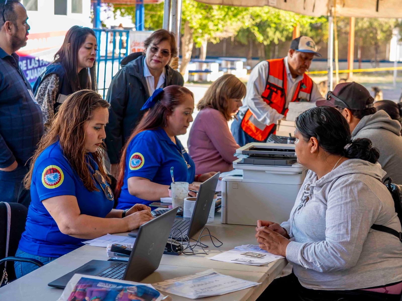 LLEVAN DESCUENTOS Y CONVENIOS DE AGUA AL CENTRO COMUNITARIO&nbsp;ALTAVISTA