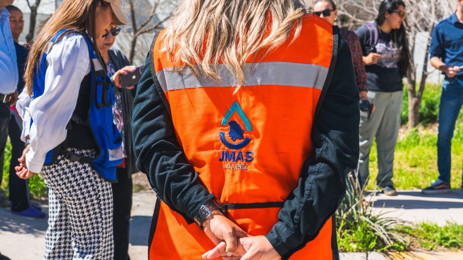 JMAS SE REÚNE CON VECINOS DE BANÚS 360 POR FALLAS EN EL&nbsp;DRENAJE