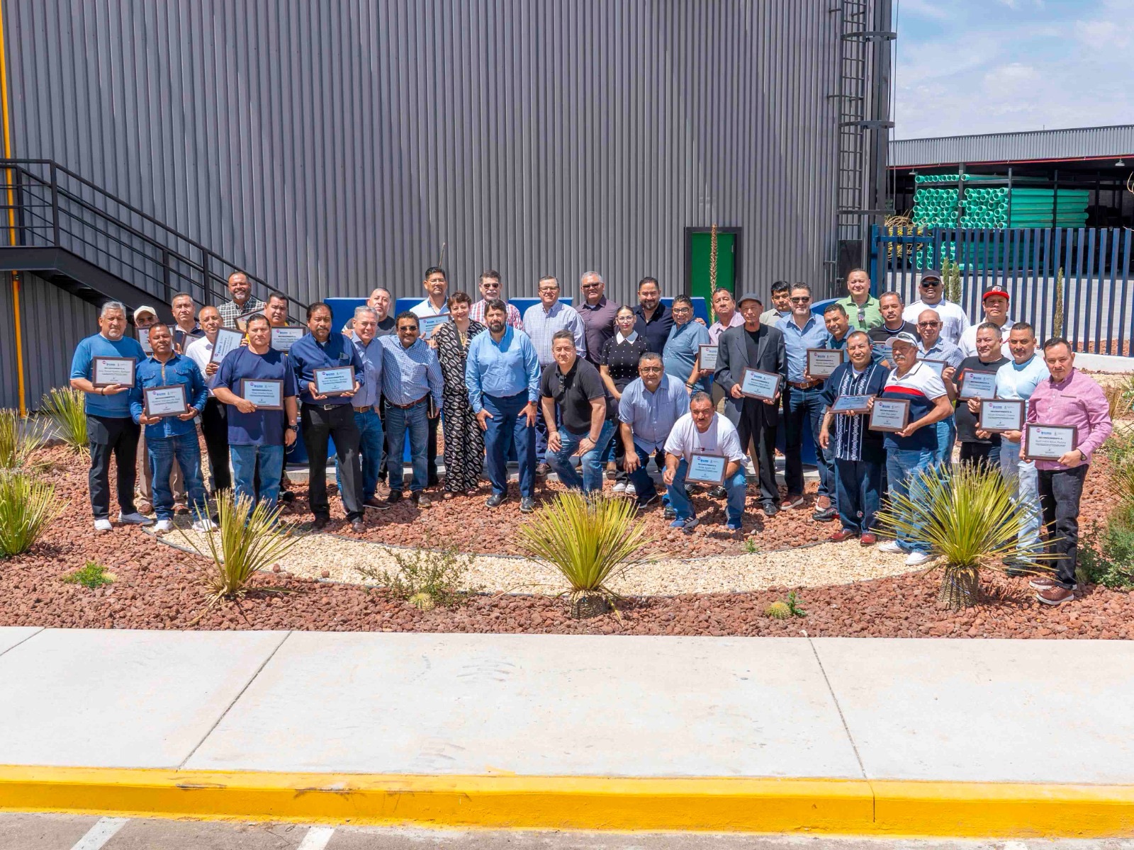 JMAS ENTREGA RECONOCIMIENTOS OFICIALES A SUS TRABAJADORES JUBILADOS POR AÑOS DE SERVICIO CUMPLIDO