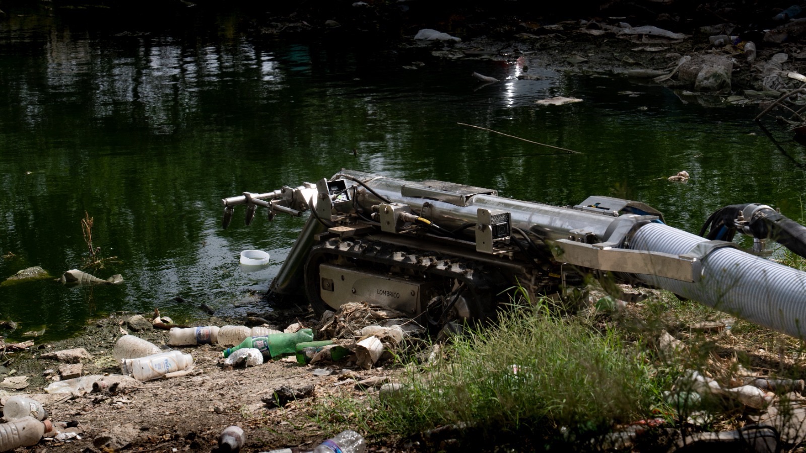 JMAS USA ROBOT PARA LIMPIAR DRENAJE EN ZONAS SIN ACCESO
