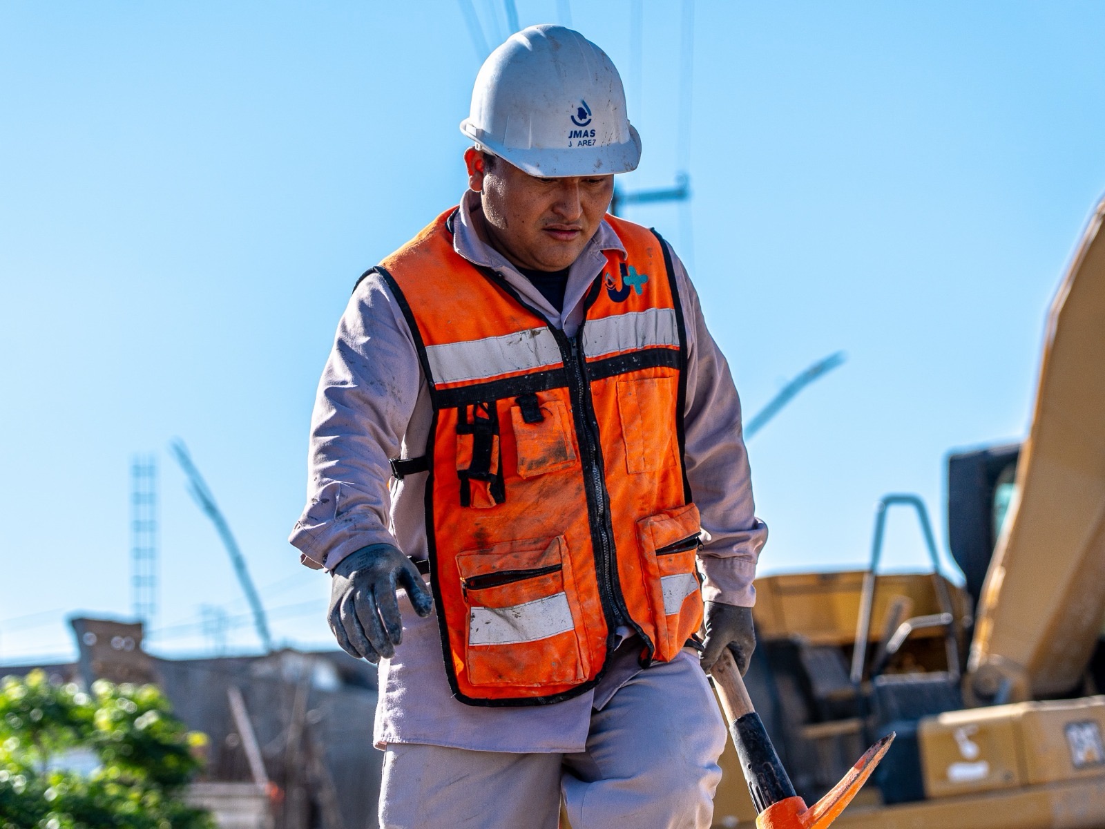 JMAS CONCLUYE REPARACIÓN DE DRENAJE SOBRE EL EJE VIAL JUAN GABRIEL