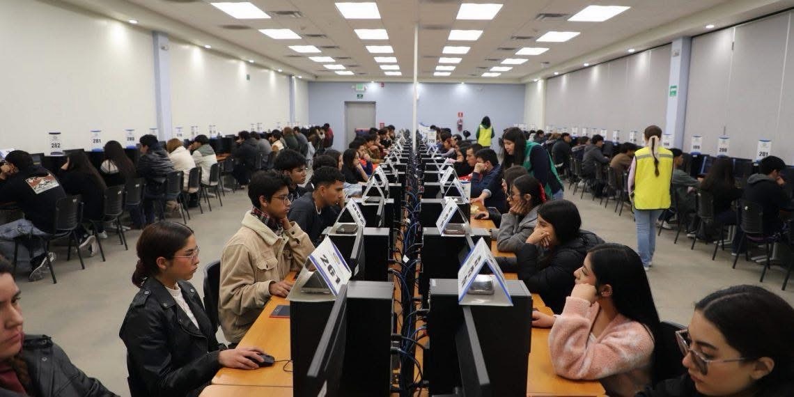 UACJ ENTREGA 16 MIL FICHAS PARA ADMISIÓN DEL SEMESTRE AGOSTO-DICIEMBRE 2026