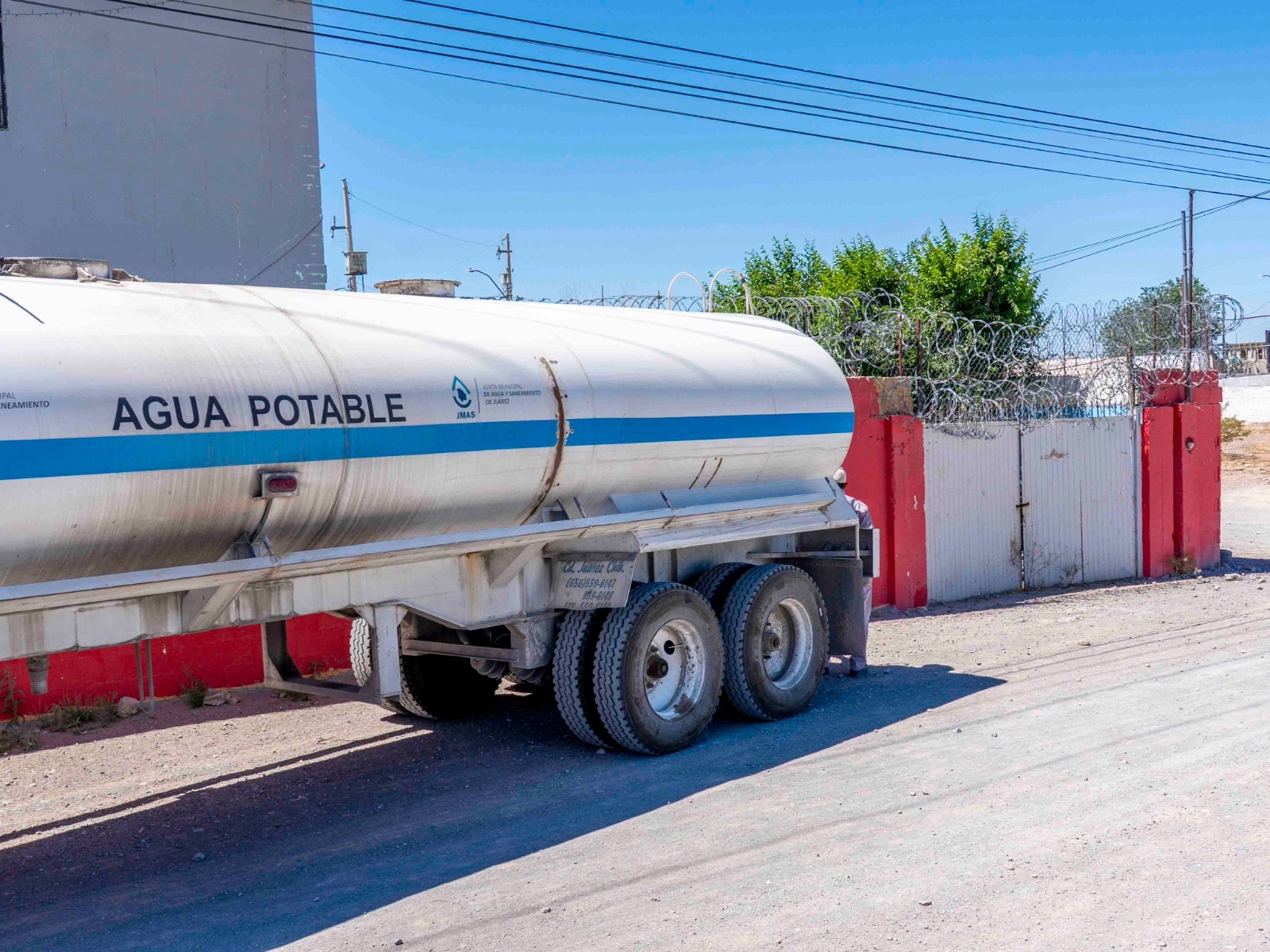 ¡ES VITAL! EL AGUA QUE ESTÁ CAMBIANDO LA VIDA EN LOS&nbsp;KILÓMETROS